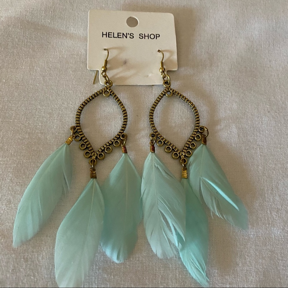 Fashion Earrings With Mint Color Feathers New